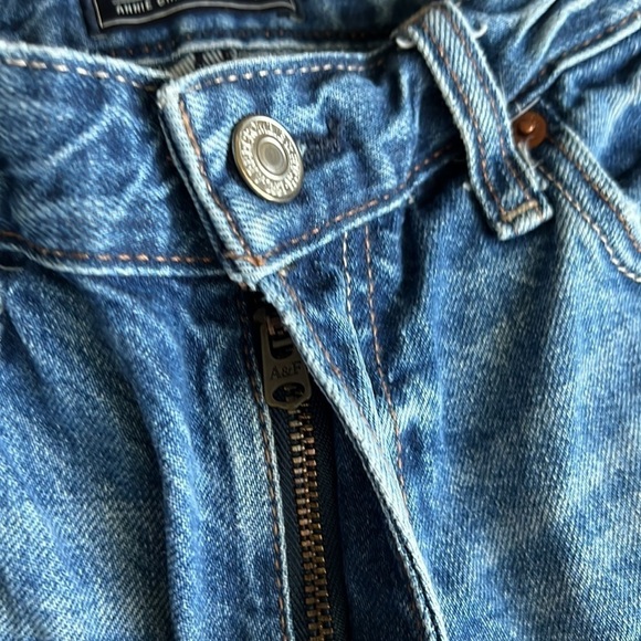 Abercrombie and Fitch Annie Girlfriend Distressed Straight Leg Jeans - Picture 7 of 8